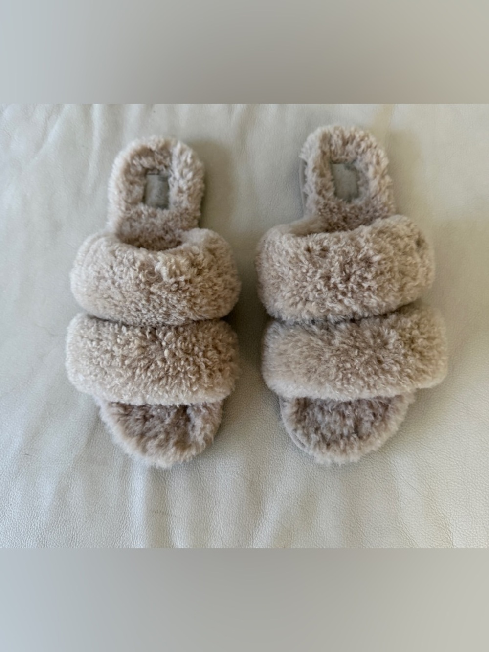 UGG Shearling Ear Muffs in Beige, size 10